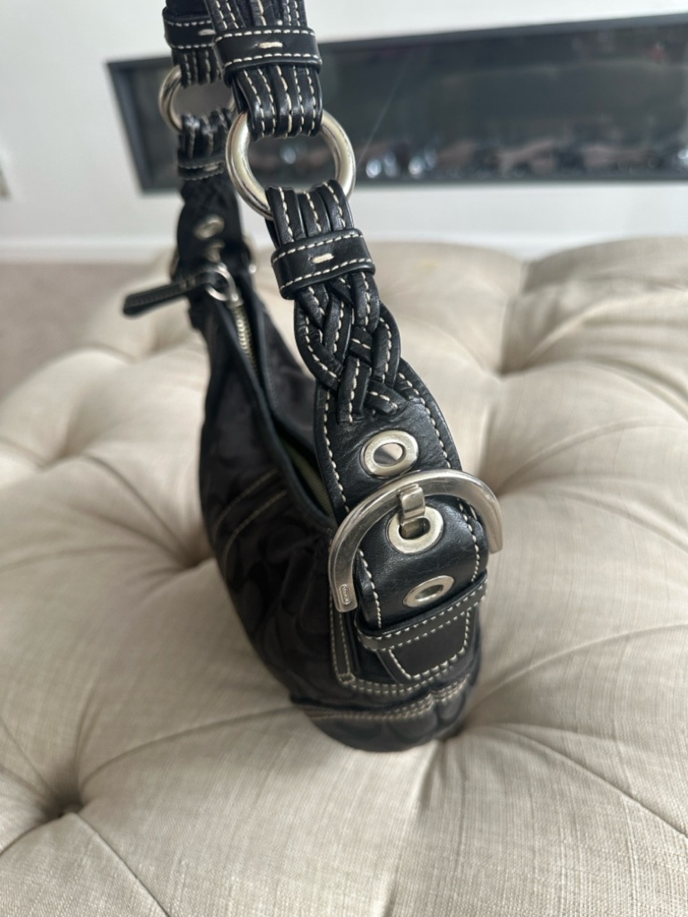 Coach Black Signature Canvas Shoulder Hobo with Leather-Link Strap - Picture 3 of 13